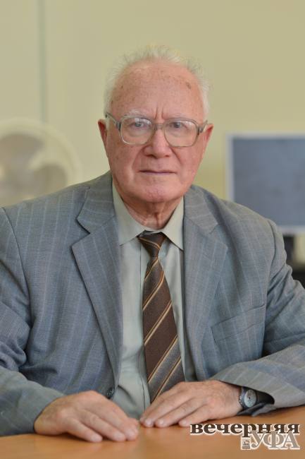 Молодость немолодого профессора. 7 января исполнилось 85 лет известному деятелю науки Леве Шустеру
